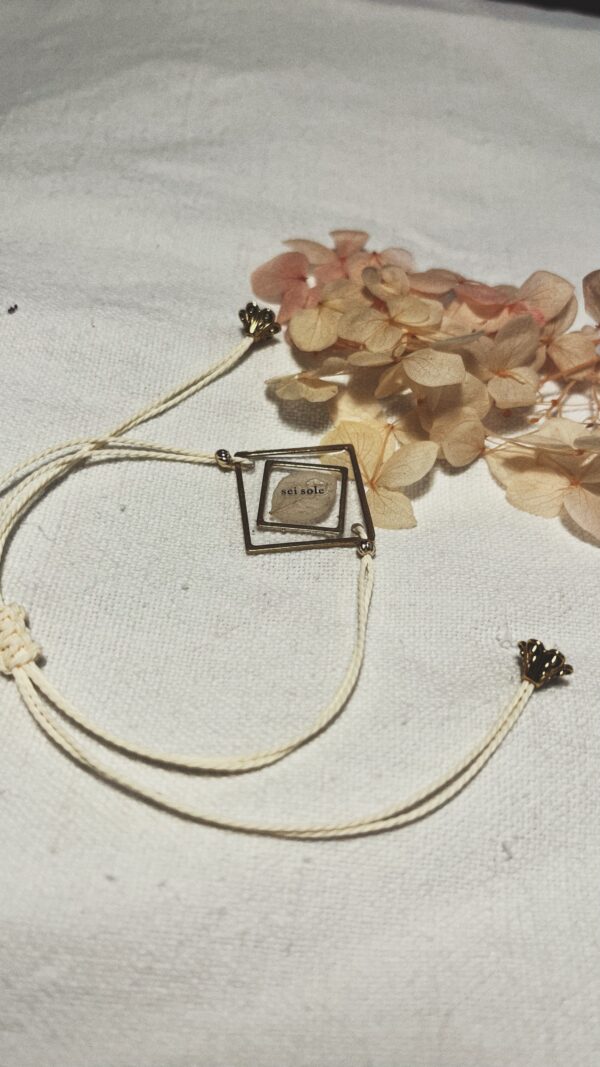ilmuroscritto-bracciale-fiorito